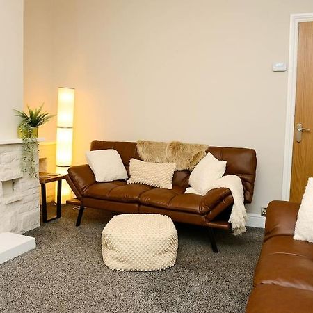 Ferienwohnung Delightful 2 Bed Town Centre House, Sleeps 4 Barnsley Exterior foto