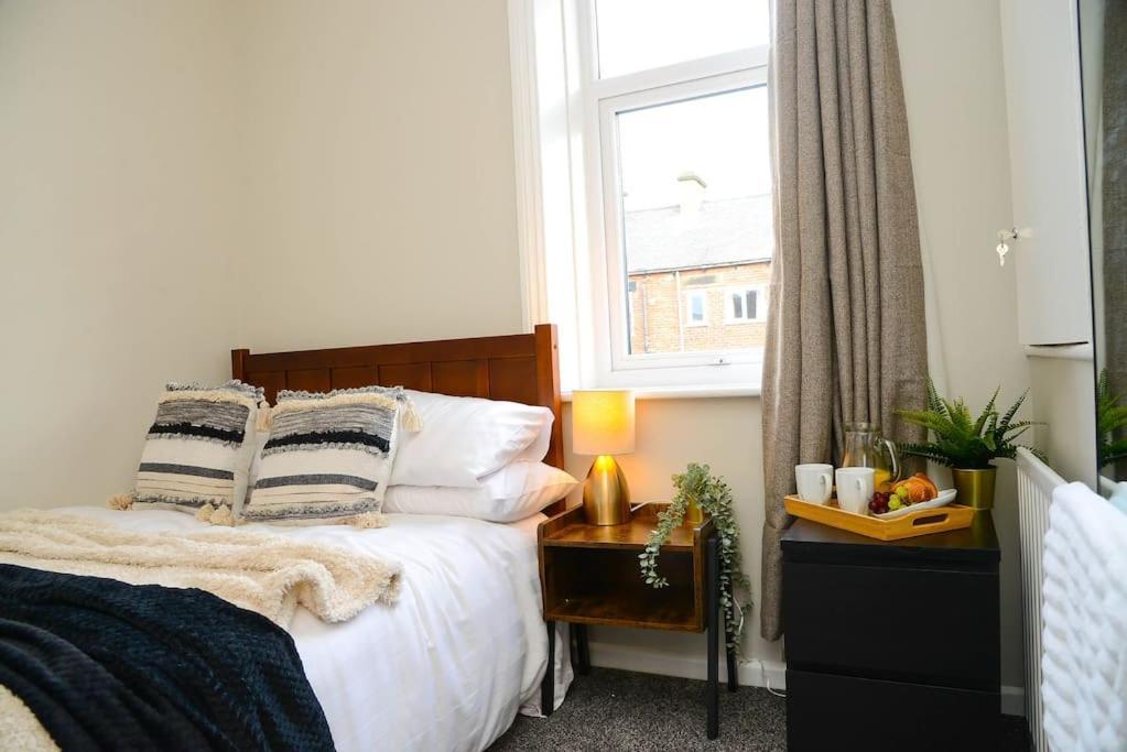 Ferienwohnung Delightful 2 Bed Town Centre House, Sleeps 4 Barnsley Exterior foto